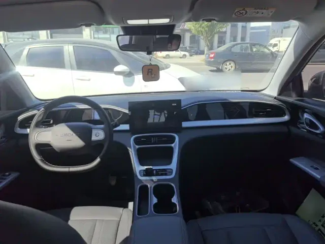 Geely Starry Wish — Фото автомобиля 9