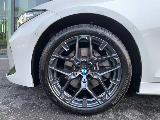 BMW 3 Series — Фото автомобиля 6