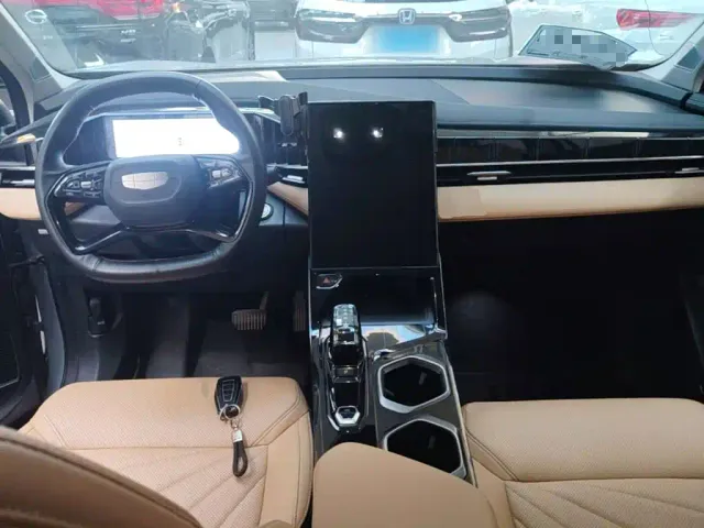 Geely Boyue L — Фото автомобиля 9