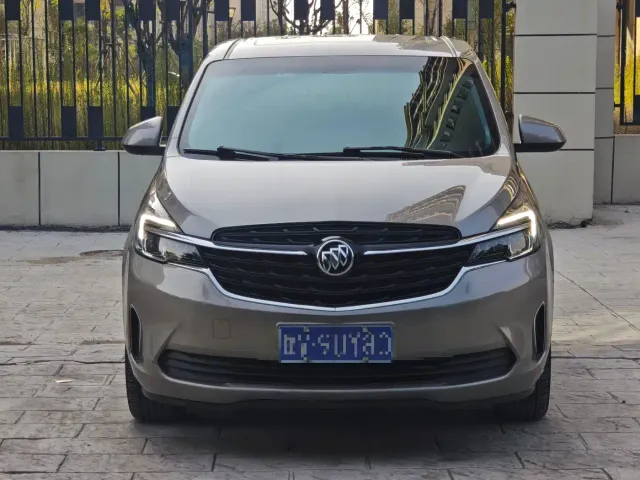 Buick GL8 — Фото автомобиля 2