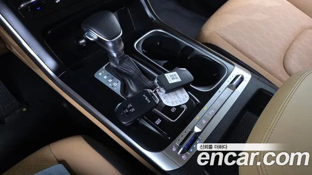 Kia Canival Carnival 4 поколение Дизель 9 мест Prestige — Фото автомобиля 9