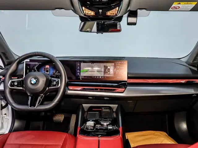 BMW 5 Series — Фото автомобиля 24