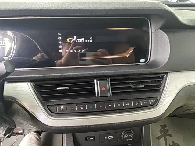 BAW Ruisheng Ace M7 EV — Фото автомобиля 12