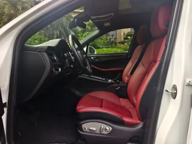Porsche Macan — Фото автомобиля 9