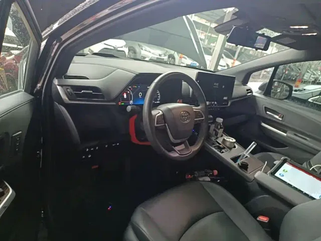 Toyota Granvia — Фото автомобиля 9