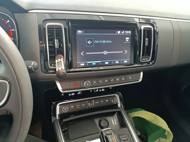 Citroen C6 — Фото автомобиля 12