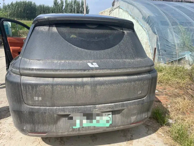 Li Auto L8 — Фото автомобиля 4