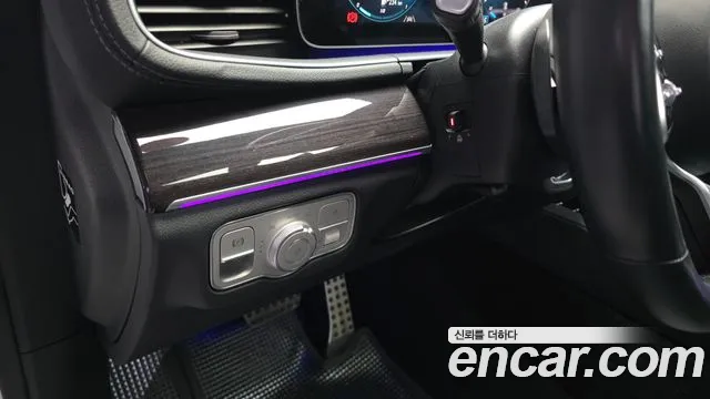 Mercedes-Benz GLE-Class — Фото автомобиля 27