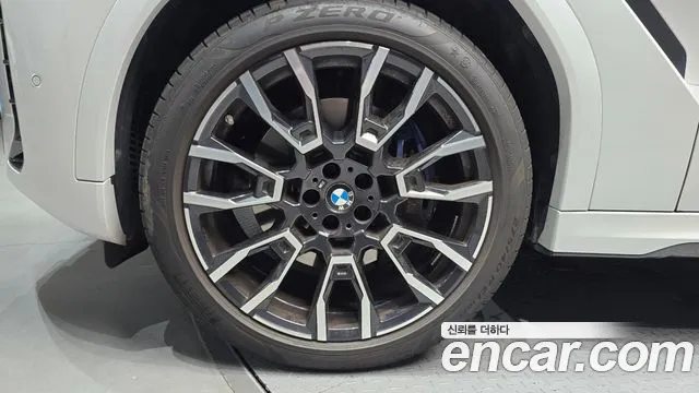 BMW X6 xDrive40i M Sport — Фото автомобиля 5