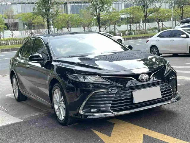 Toyota Camry — Фото автомобиля 3