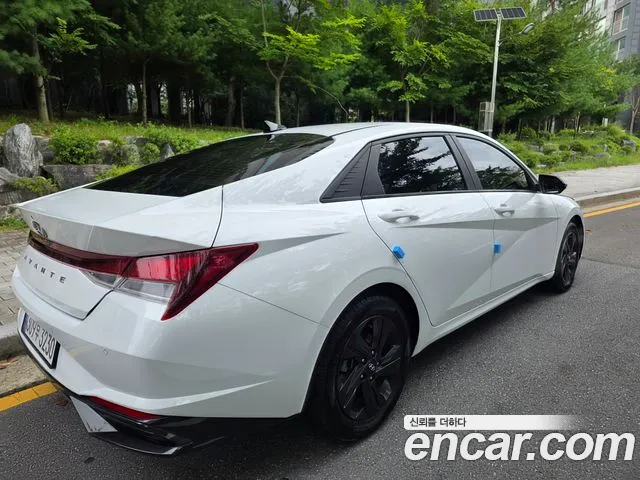 Hyundai AVANTE Avante (CN7) — Фото автомобиля 4
