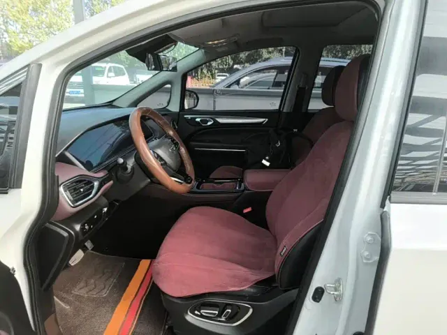GAC Trumpchi M6 — Фото автомобиля 14