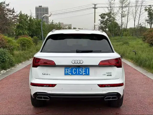 Audi Q5L — Фото автомобиля 7