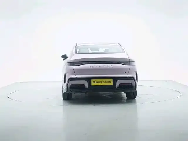 Arcfox S3 — Фото автомобиля 4