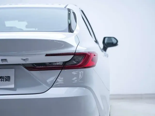 Toyota Camry — Фото автомобиля 10