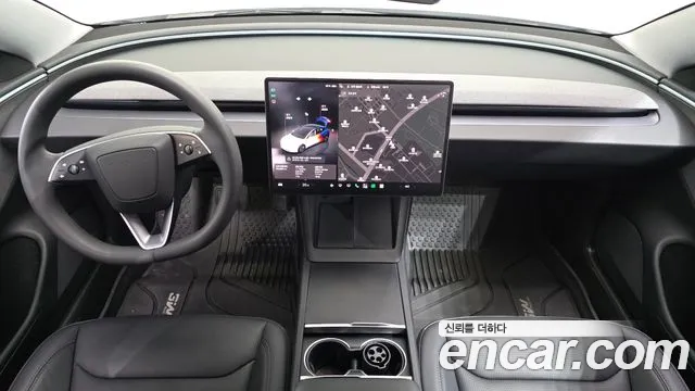 Tesla Model 3 — Фото автомобиля 7