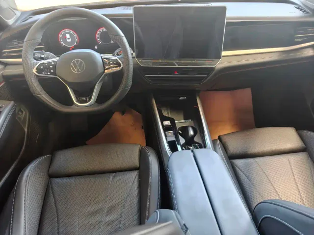 Volkswagen Passat — Фото автомобиля 9