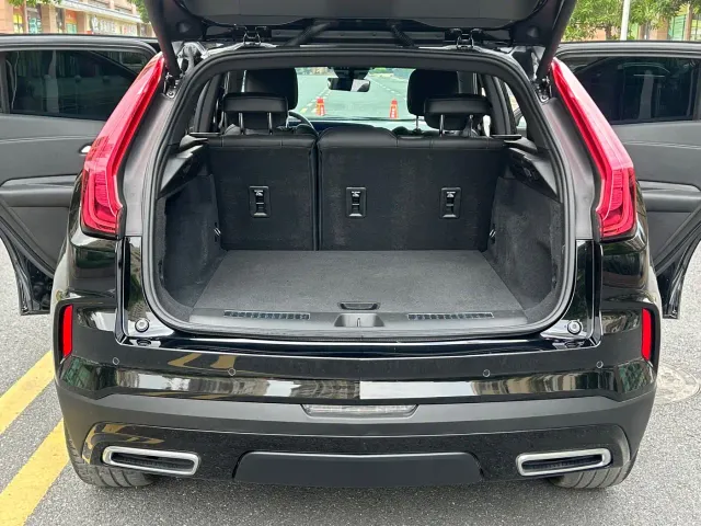 Cadillac XT4 — Фото автомобиля 15