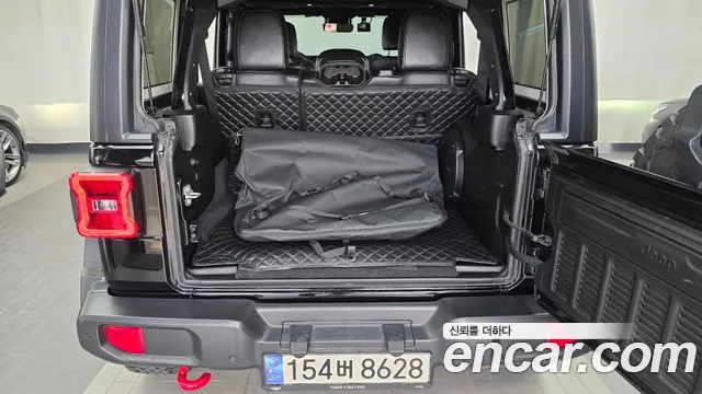 Jeep Wrangler — Фото автомобиля 26
