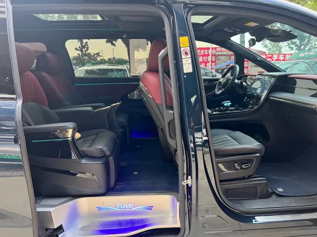 GAC Trumpchi M8 — Фото автомобиля 10