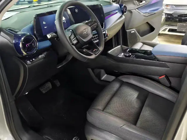 Chevrolet Equinox Plus — Фото автомобиля 4