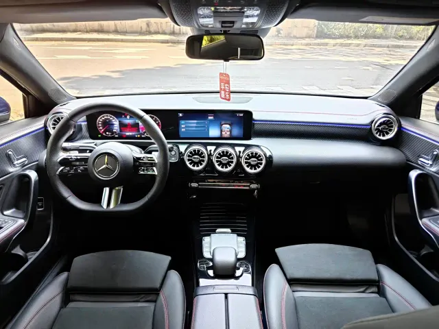 Mercedes-Benz A-Class — Фото автомобиля 6