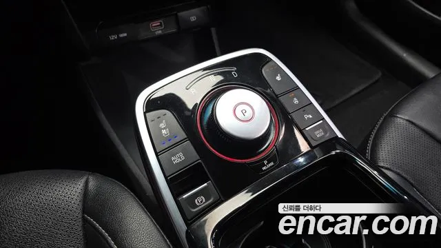 Kia Niro — Фото автомобиля 9