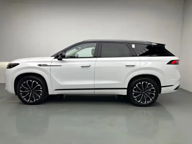 Chery Tiggo 9 — Фото автомобиля 3