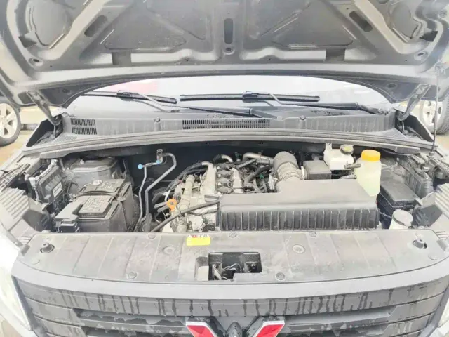 Wuling Zhengcheng — Фото автомобиля 3