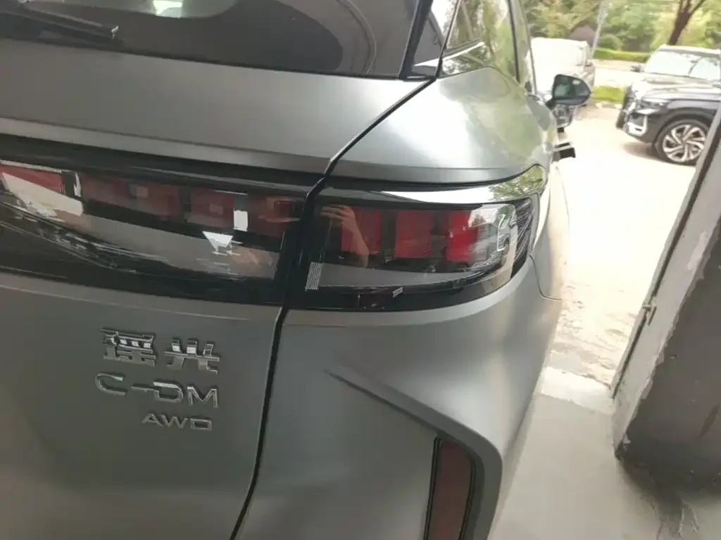 Exeed Yaoguang C-DM 2025 200 Ultra Long Range Pro AWD — Фото автомобиля 7
