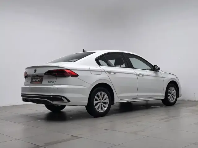Volkswagen Bora — Фото автомобиля 2