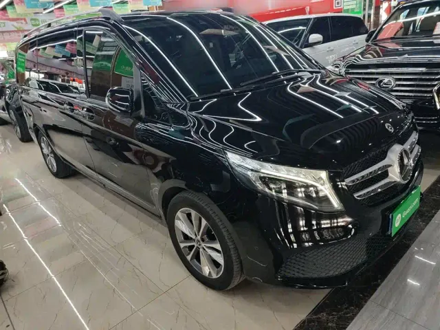Mercedes-Benz V-Class — Фото автомобиля 22