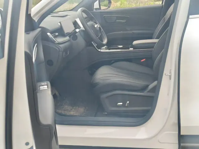 Chery Tiggo 8 — Фото автомобиля 4