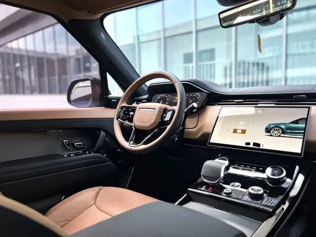 Land Rover Range Rover Sport — Фото автомобиля 7