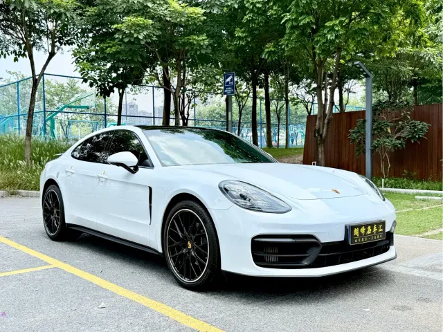 Porsche Panamera — Фото автомобиля 3