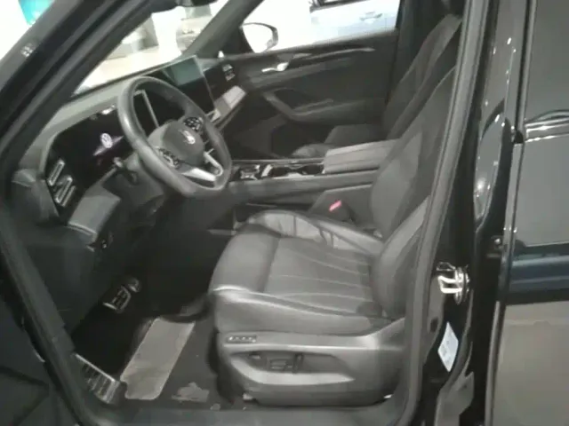 Volkswagen Tiguan L — Фото автомобиля 14
