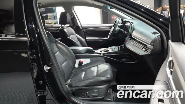 Hyundai Grandeur New — Фото автомобиля 18