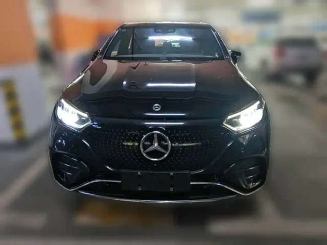 Mercedes-Benz EQE SUV — Фото автомобиля 4