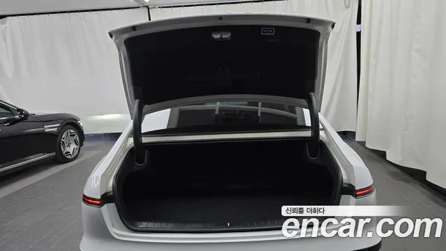 Hyundai Grandeur GN7 — Фото автомобиля 18