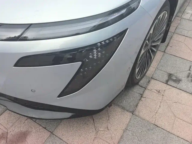 Nissan N7 — Фото автомобиля 5