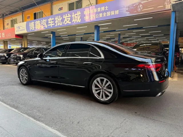 Mercedes-Benz S-Class — Фото автомобиля 23