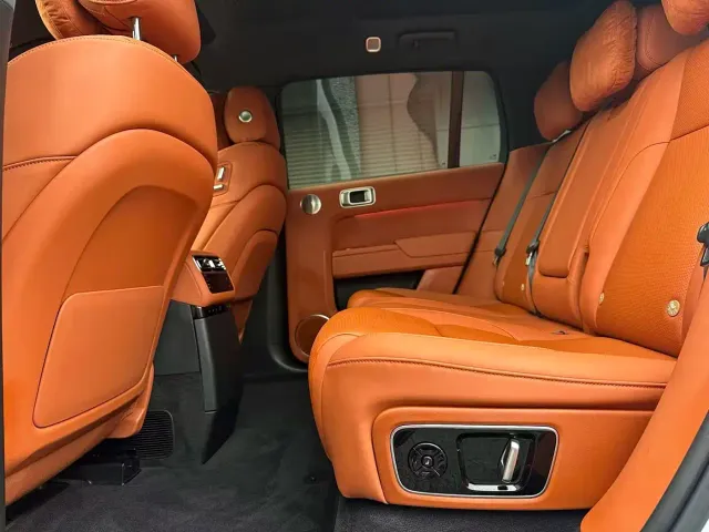 Li Auto L7 — Фото автомобиля 8