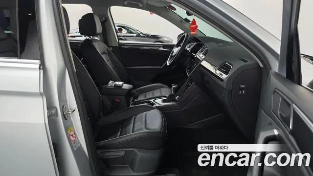 Volkswagen Tiguan Tiguan 2 поколение 2.0 TDI Premium — Фото автомобиля 22