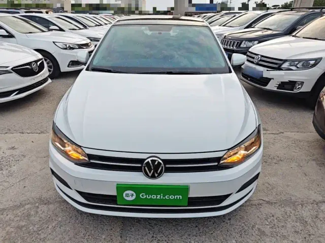 Volkswagen Polo — Фото автомобиля 2
