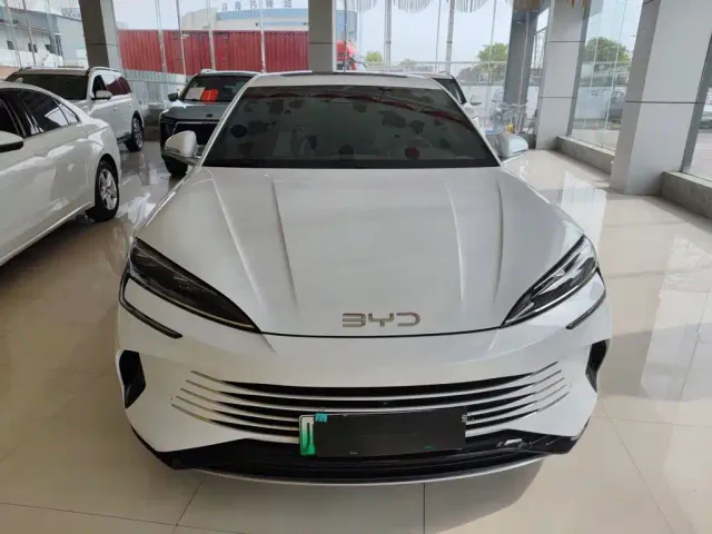 BYD Seal — Фото автомобиля 2