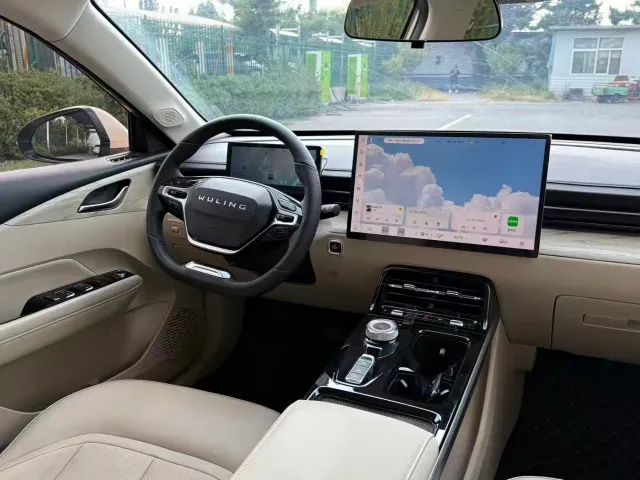 Wuling Starlight — Фото автомобиля 16