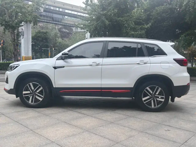Changan CS75 — Фото автомобиля 8