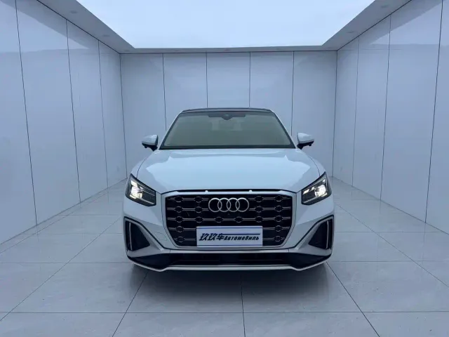 Audi Q2L — Фото автомобиля 2