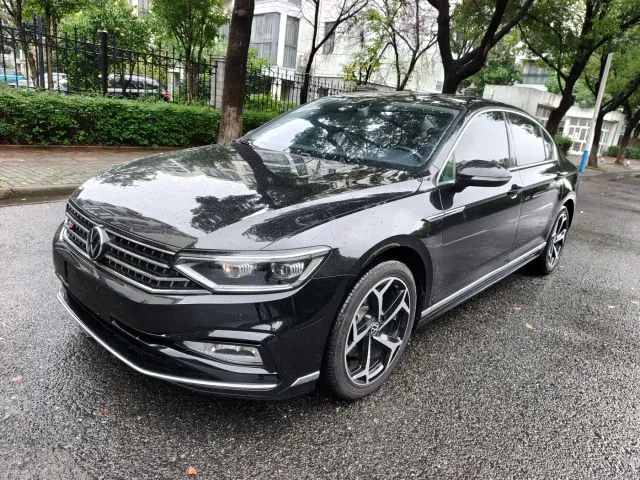 Фотография автомобиля — Volkswagen Magotan