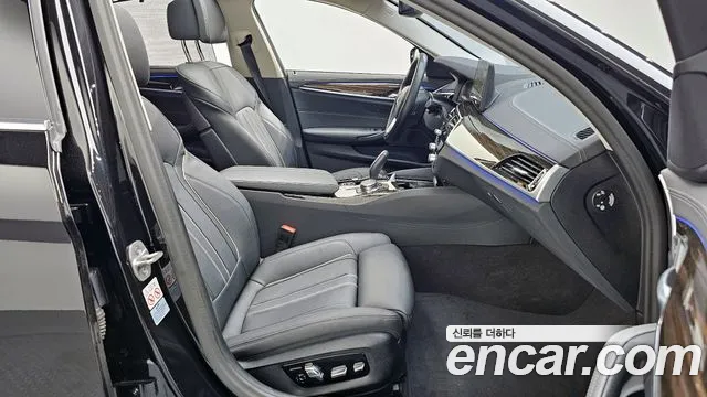 BMW 5-Series — Фото автомобиля 10